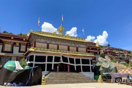 炉霍寿灵寺